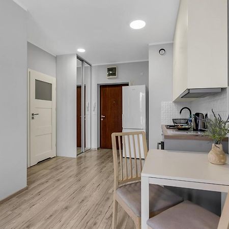 Wlochy Klinkierowa Comfort Apartment Varsovia Exterior foto