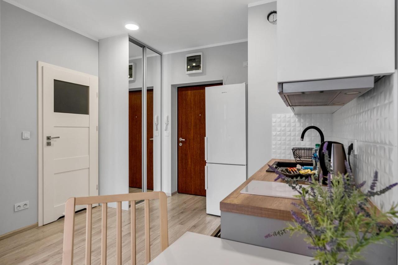 Wlochy Klinkierowa Comfort Apartment Varsovia Exterior foto
