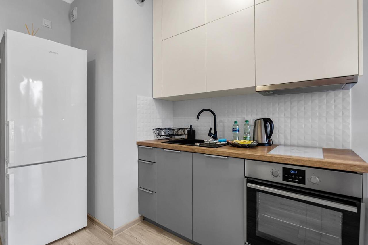 Wlochy Klinkierowa Comfort Apartment Varsovia Exterior foto