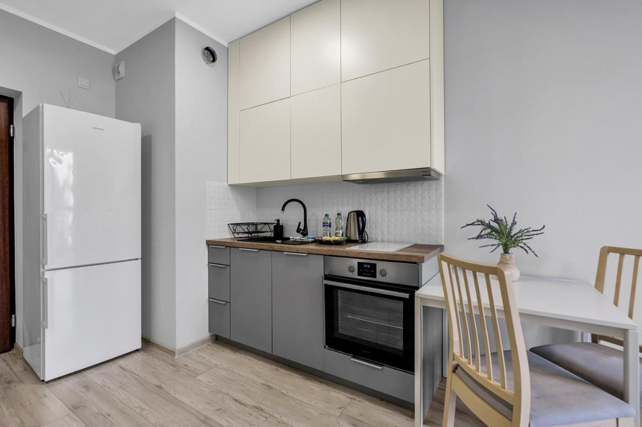 Wlochy Klinkierowa Comfort Apartment Varsovia Exterior foto